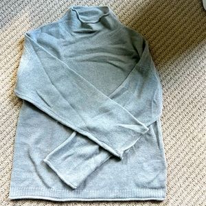 100% Cashmere by j crew. Size S. Excellent condition